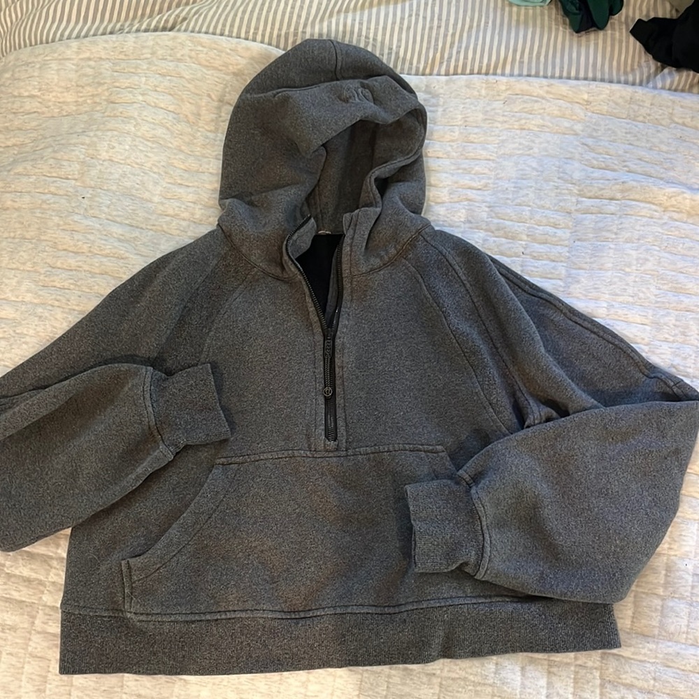 Lululemon scuba cropped half zip